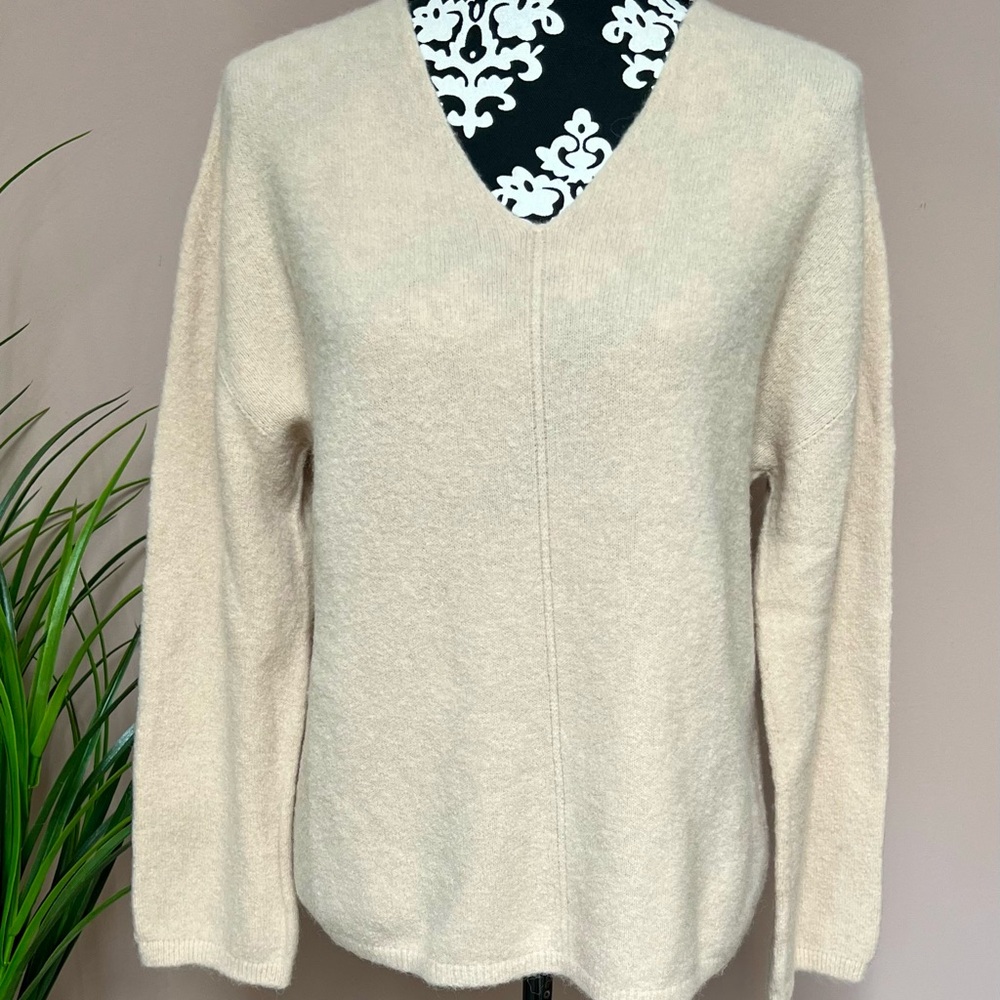 BIANCO & BLU Luxury Alpaca Yarn Taupe Sweater